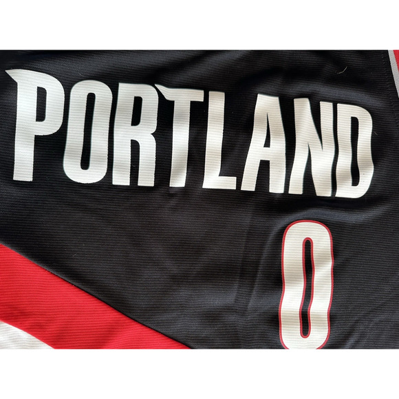 Fanatics Damian Lillard Portland Trail Blazers Sz S Basketball Jersey Black/Red - Picture 4 of 9